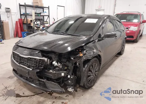 2017 Kia Forte Lx z USA, uszkodzony, nr VIN 3KPFK4A73HE090335